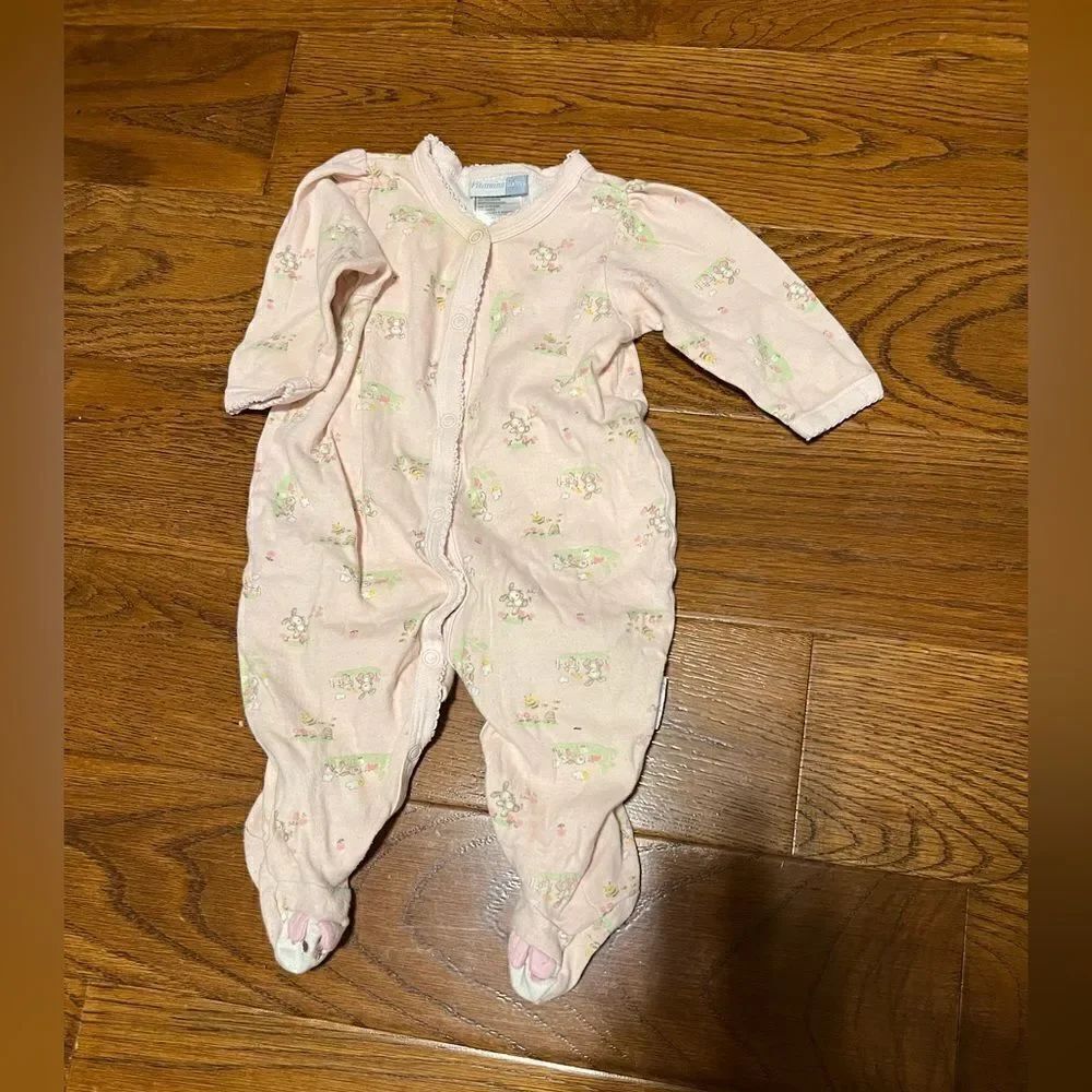 Vitamins baby girl size 9 months pink bunnies onesie